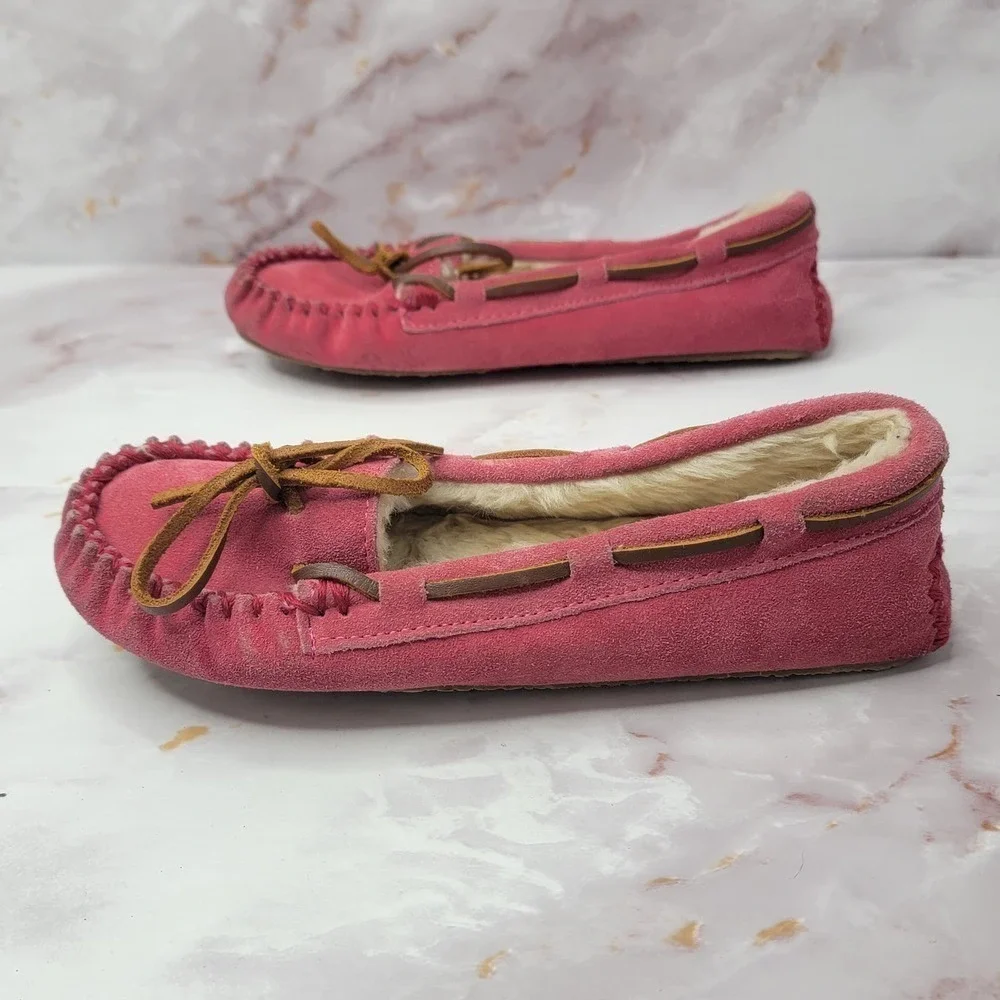 Minnetonka Moccasins Slipper Pink Suede